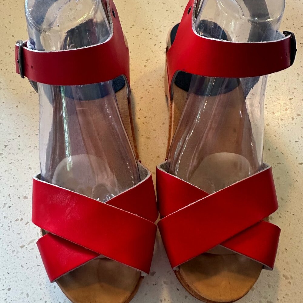 Funkis Red Leather Clogs Size 9